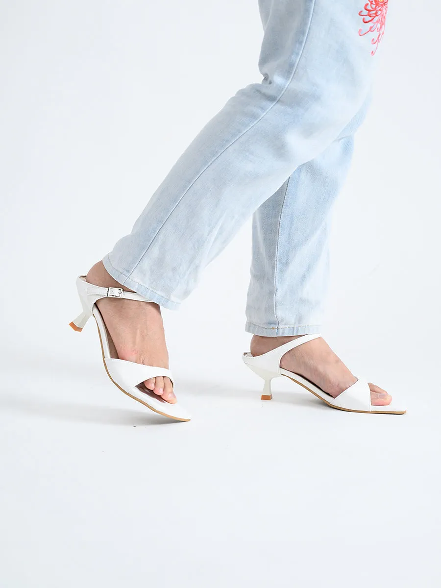 BASIC Ricoa Buckle Heels