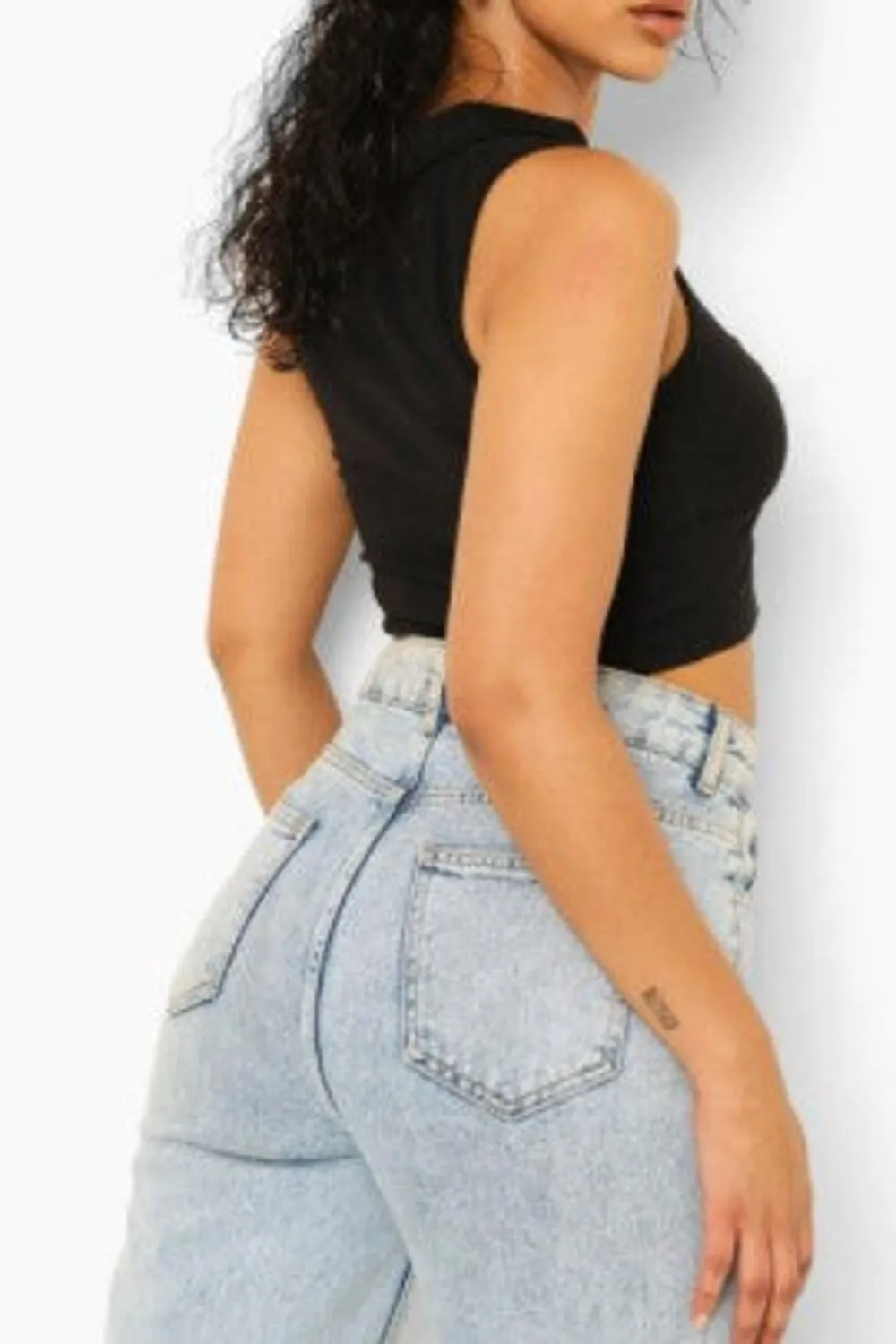 Black Short Sleeve Ruched Front Crop Top