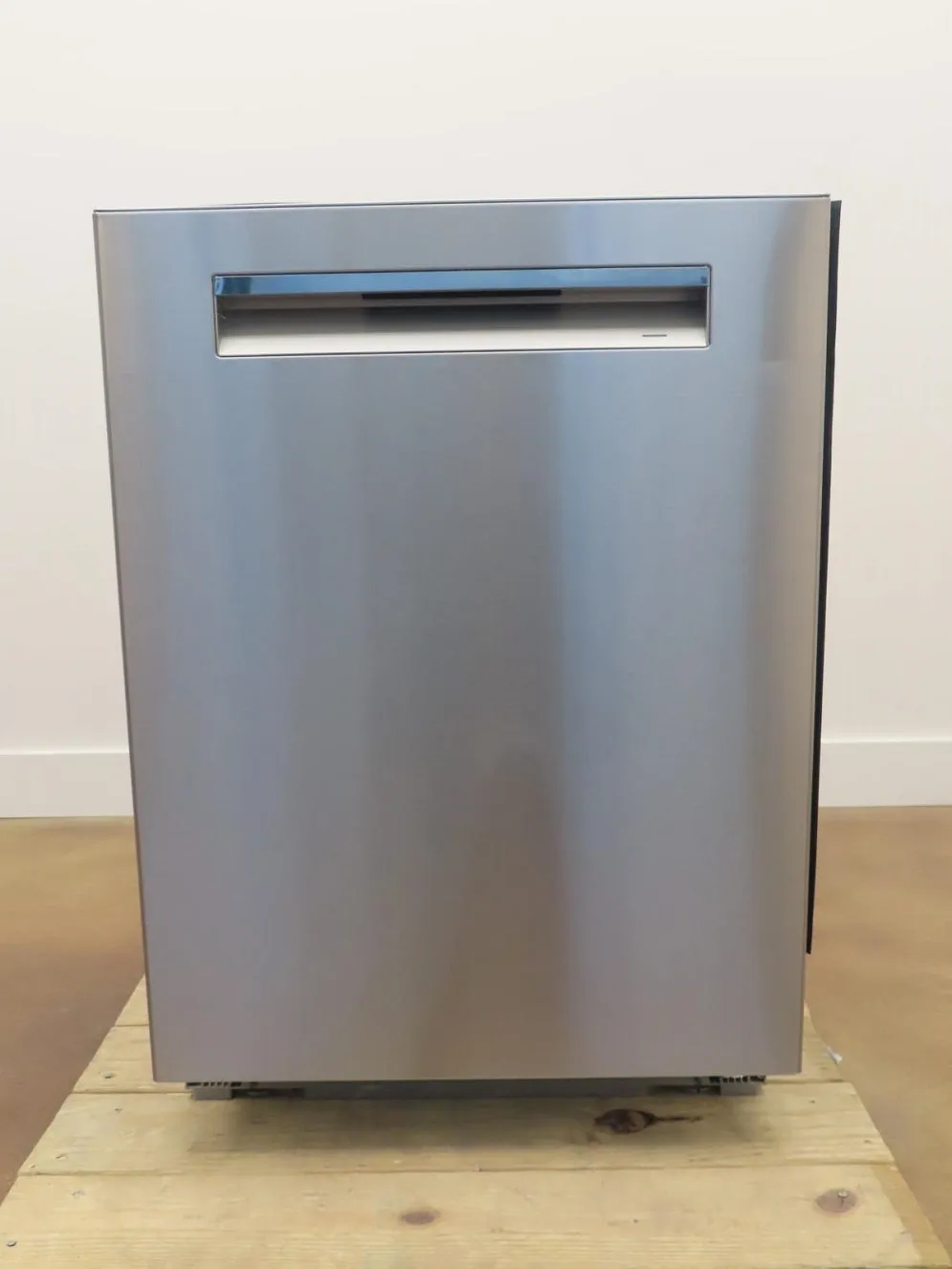 Bosch 800 Series SHP78CM5N 24" Fully Integrated Built-In Smart Dishwasher