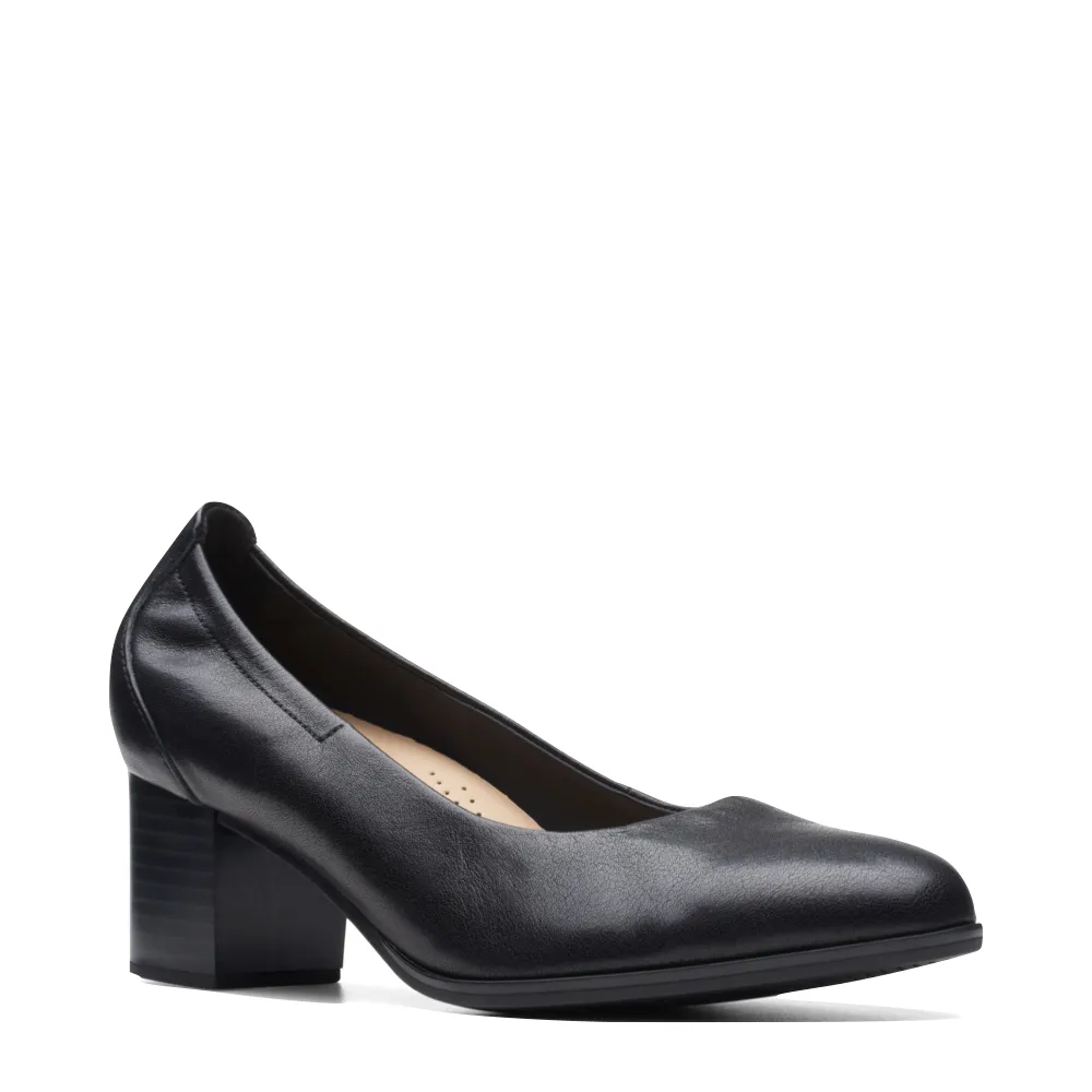 Clarks Women's Loken Step Leather Heeled Pump in Black