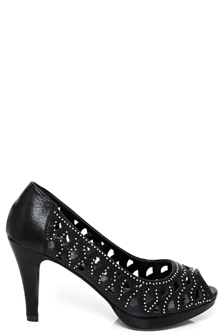 Cut Out Heeled Shoes in Black