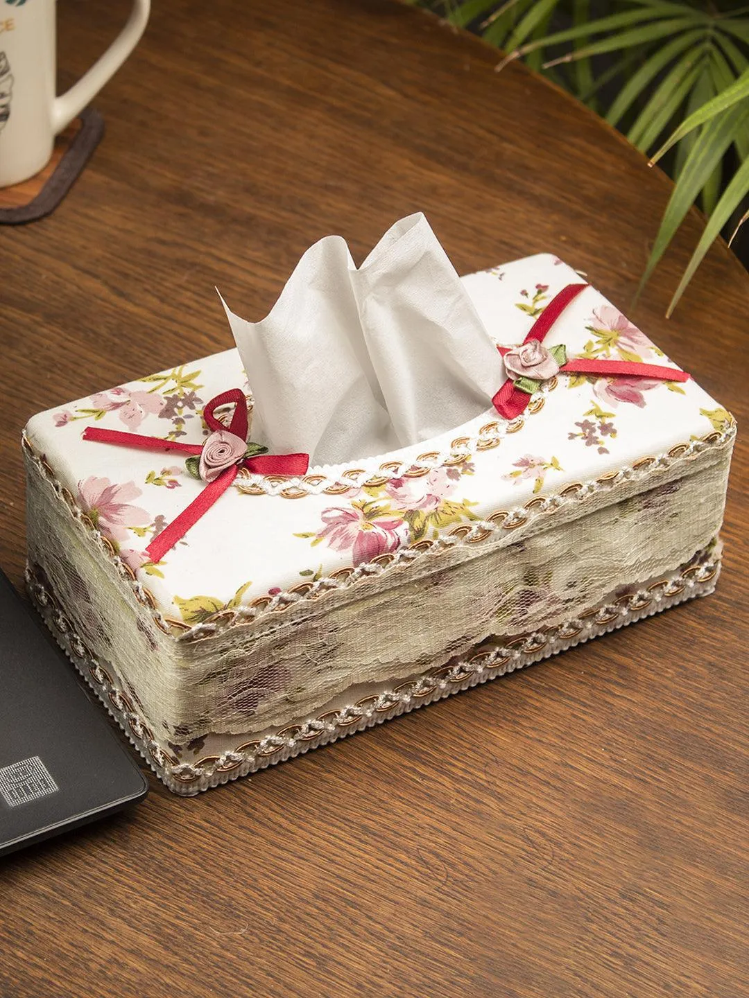 Ivory & Pink Tissue Box - 22.4 X 12.4 X 8.3Cm