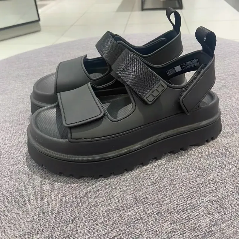 NobleWalk Sandals