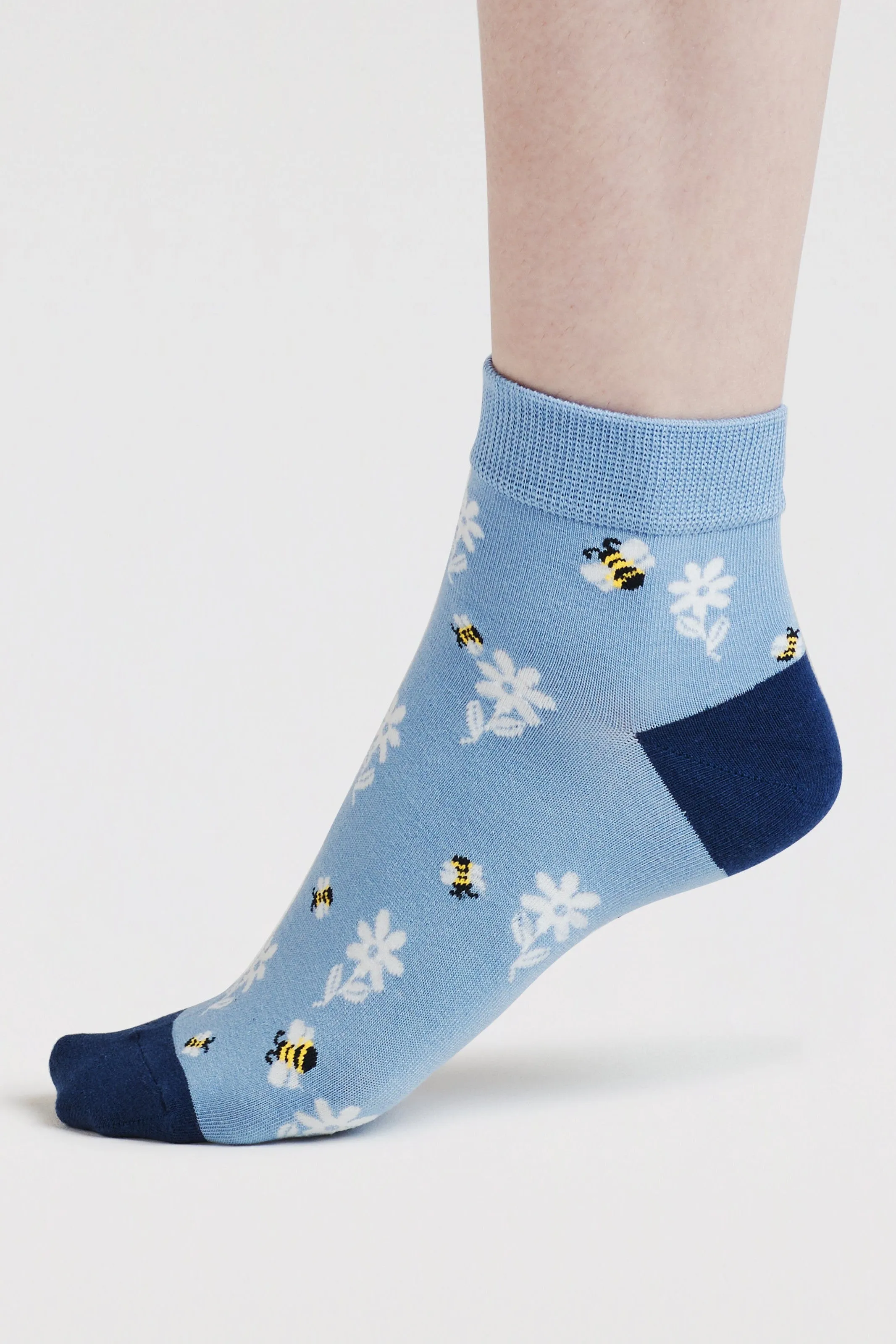 Thought Beth Bee Organic Cotton Ankle Socks - Violet Blue