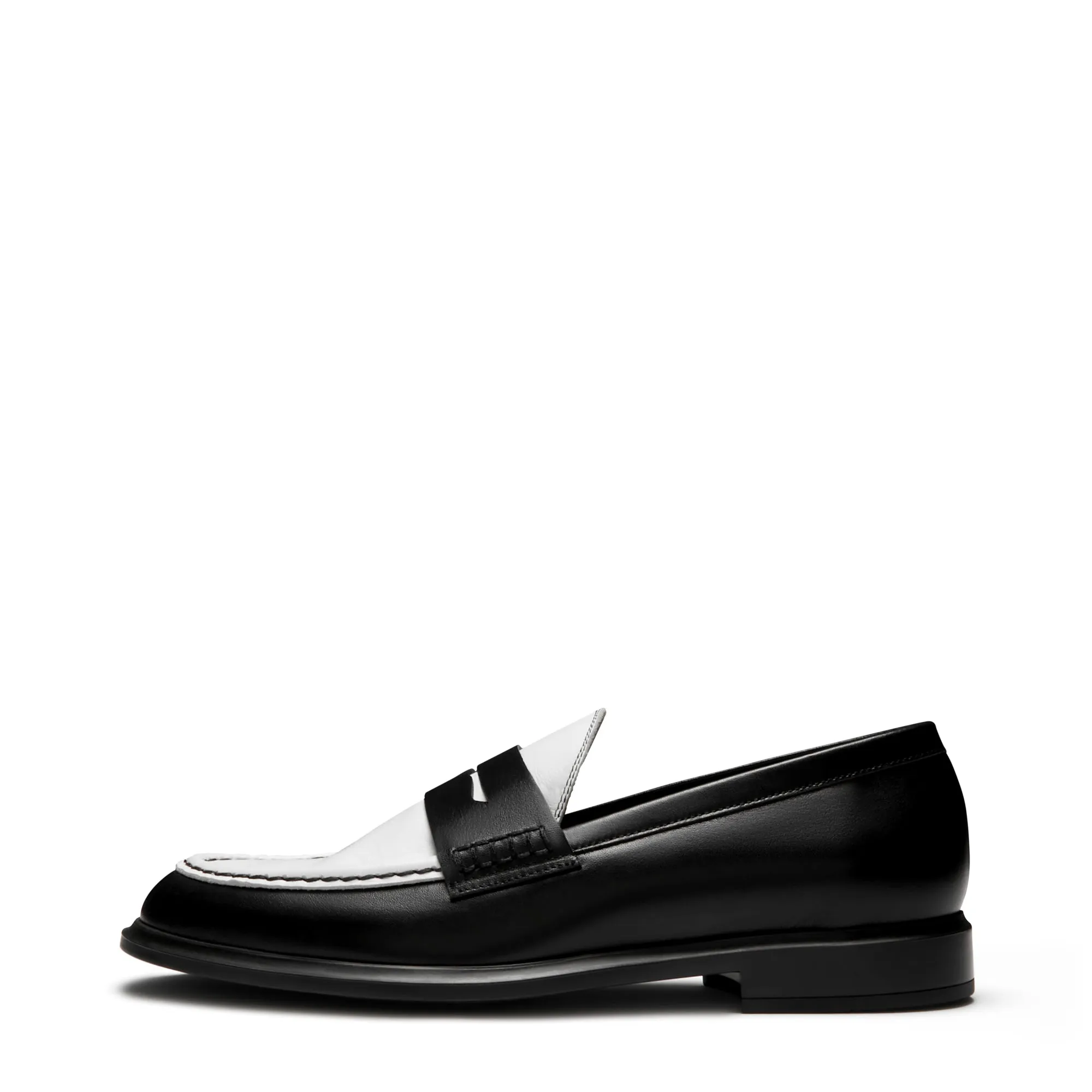 Vendôme Blandine black and white calfskin leather loafers