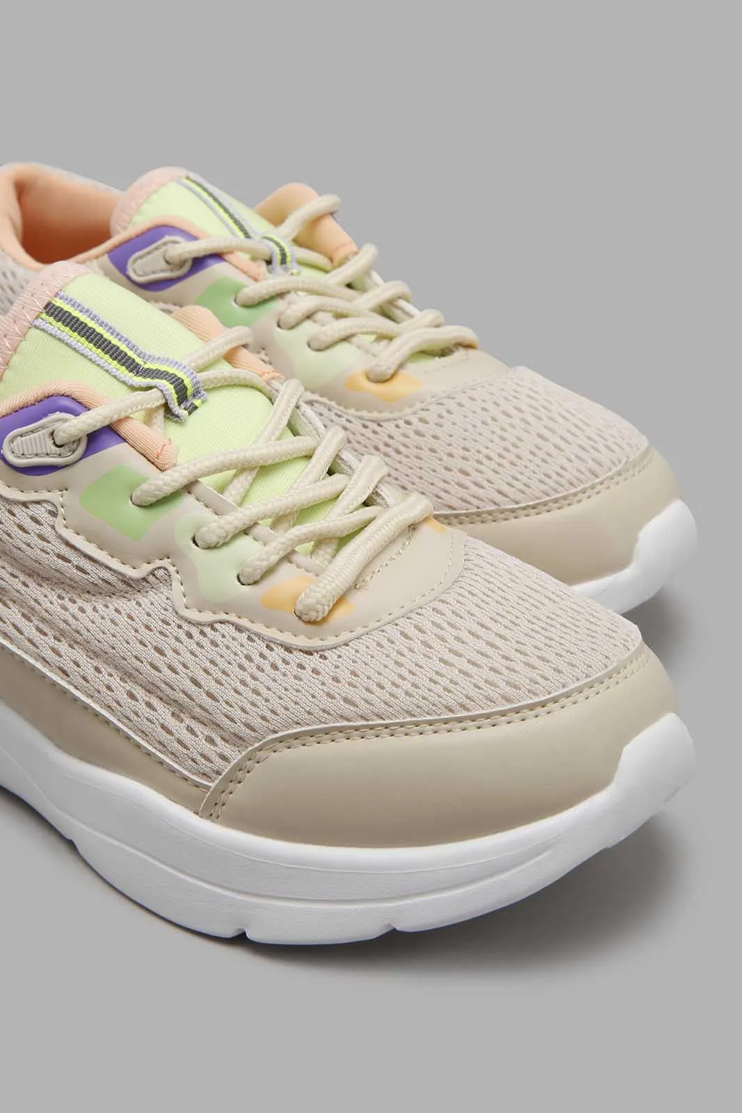 White And Beige Lace-Up Trainer